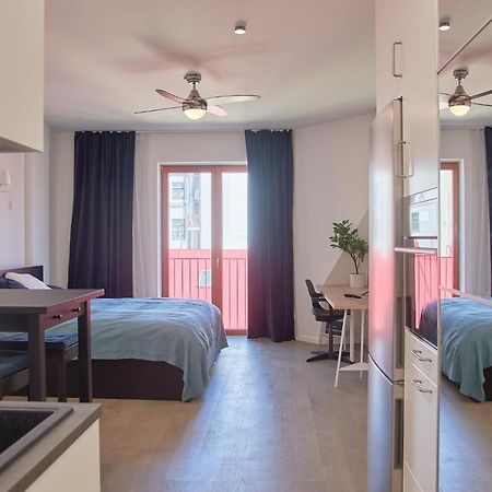 Studio Apartment In The Heart Of Riga Old Town Esterno foto