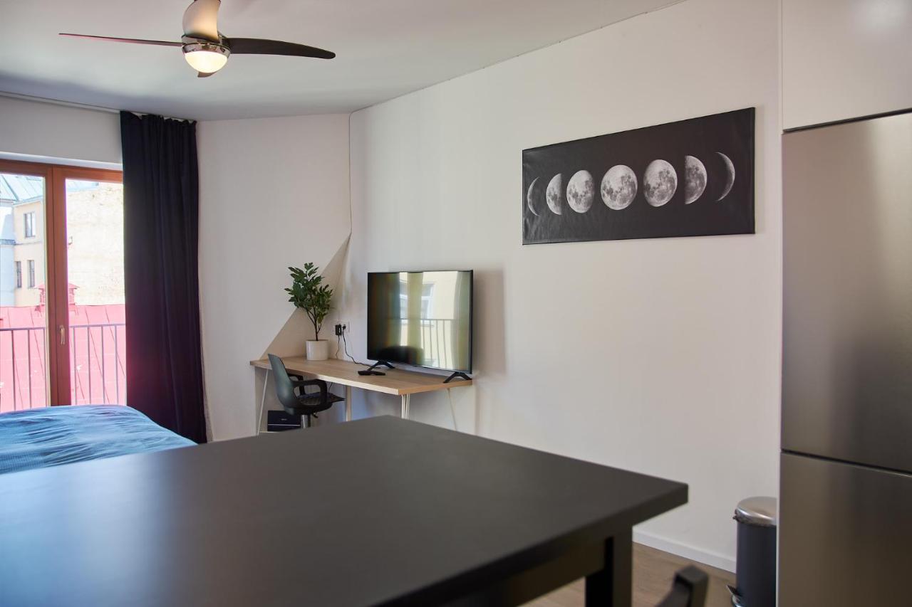 Studio Apartment In The Heart Of Riga Old Town Esterno foto